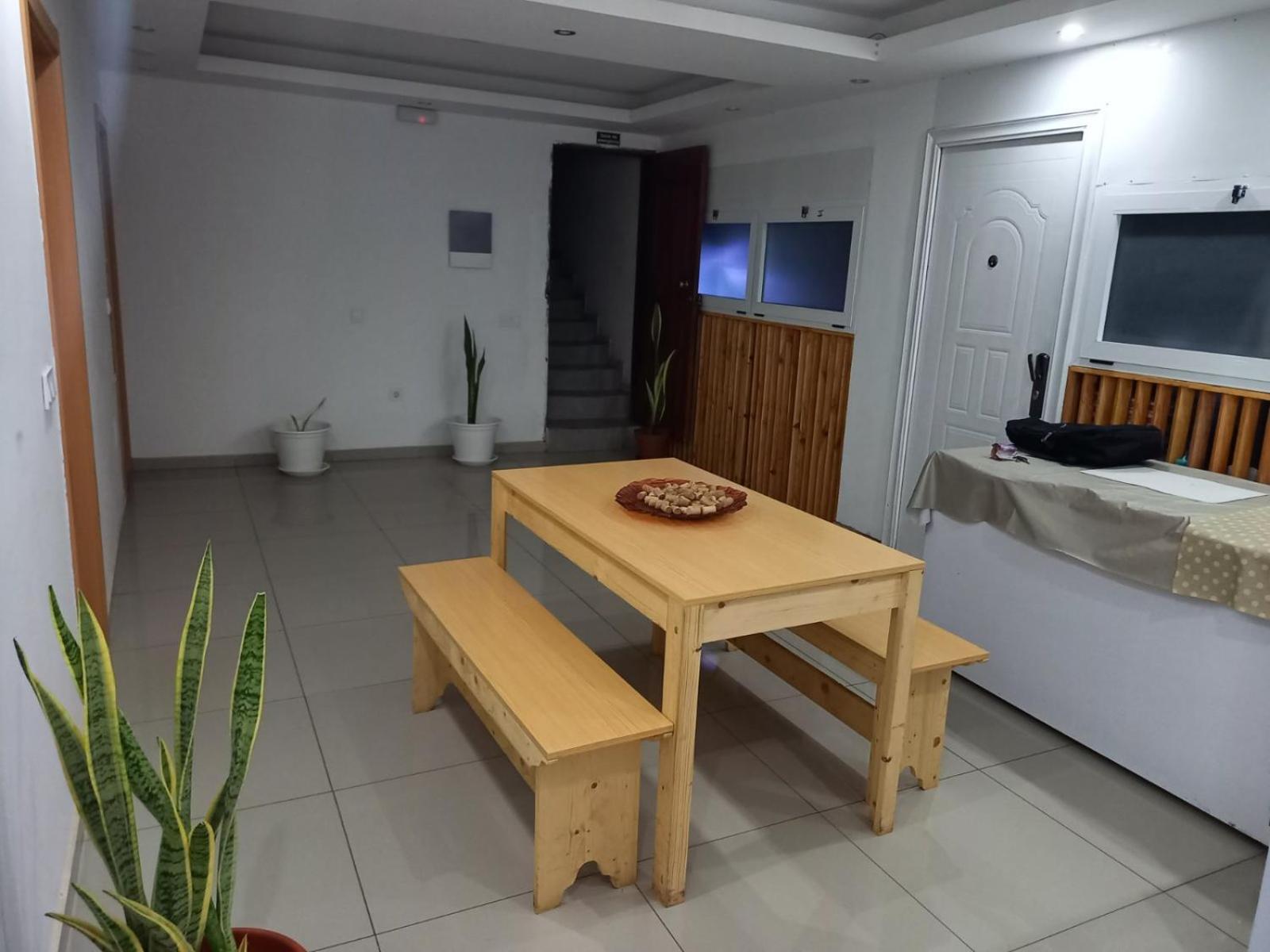 Pull Up Hostel Πράγια Εξωτερικό φωτογραφία